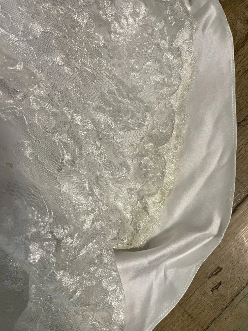 David’s Bridal All Over Lace Dress 16w Beaded Bustled - Picture 12 of 16
